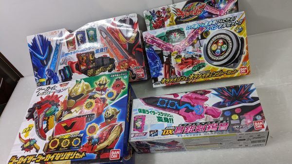 豊富な，人気 HH747-231218-60 仮面ライダー 戦隊ヒーロー 武器 ベルト 4点まとめ DX聖剣ソードライバー 音銃剣錫音 セイバー ブレイズ 他(仮面ライダー)｜売買されたオークション情報、yahooの商品情報をアー 仮面ライダー