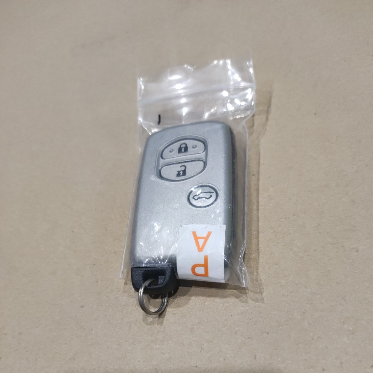 【送料無料】未使用保管品！ 271451-5300 ランクルプラド トヨタ純正スマートキー キーレス 3ボタン ★