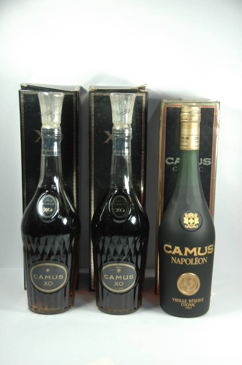 CAMUS XO & Napoleon ブランデーセット ☆ 4．CAMUS NAPOLEON、 CAMUS XO 2本、 計3本 未開封 ☆ COGNAC