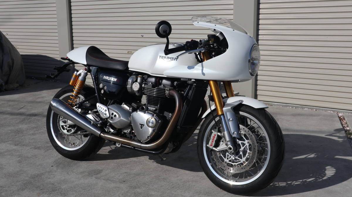 スラクストン 1200R オプションバンスマフラー・ロケットカウル・LEDウインカー・リアフェンダーレス他　ETC付　ローン可_1