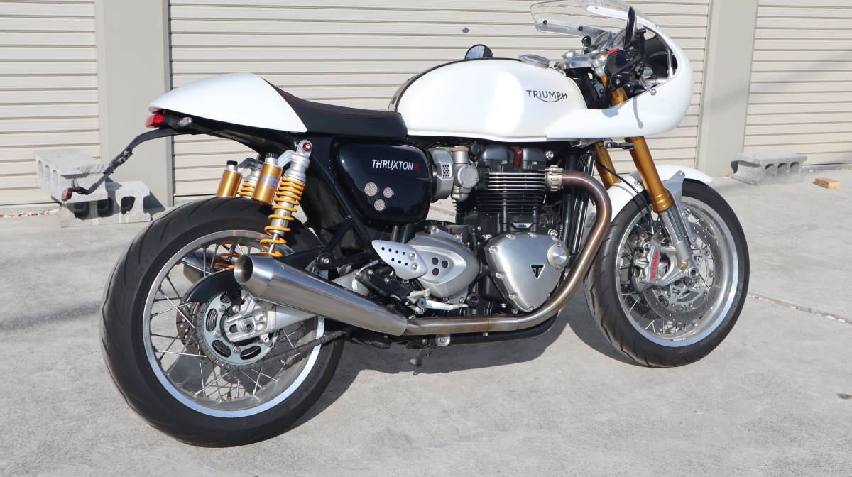 スラクストン 1200R オプションバンスマフラー・ロケットカウル・LEDウインカー・リアフェンダーレス他　ETC付　ローン可_3