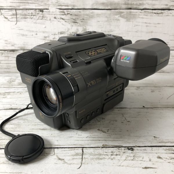 8P76 Panasonic S-VHS-C ムービーカメラ NV-S9 パナソニック カメラ