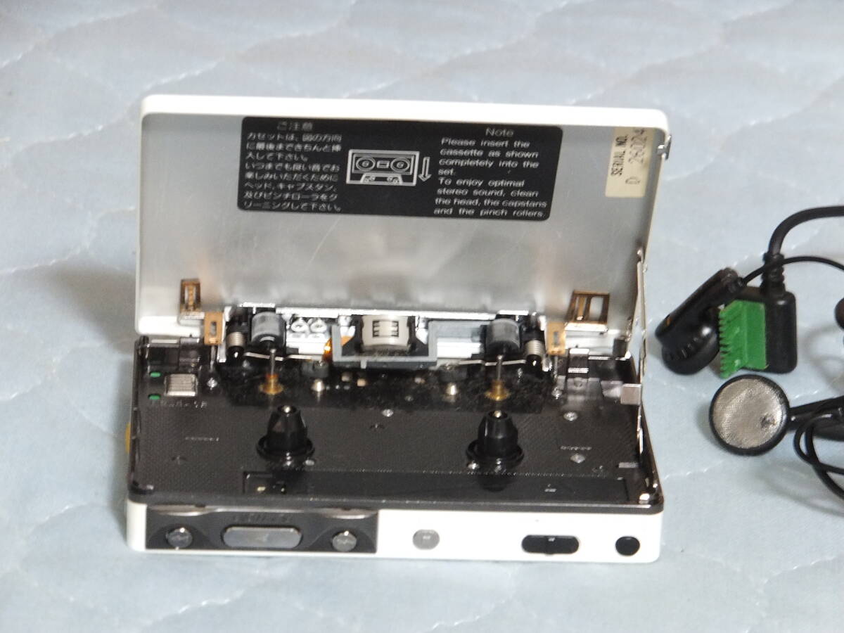 SONY CASSETTE WALKMAN カセットウォークマン model WM-702 ジャンク_8