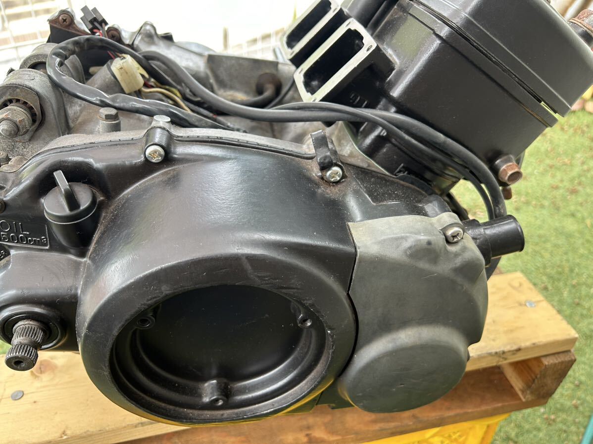 RZ250 エンジン　シリンダー 4L3 4UO 腰上　ピストン　エンジン 即決 RZ250 実働 エンジン 4l3 検 RZ350 当時物 ピストン シリンダー
