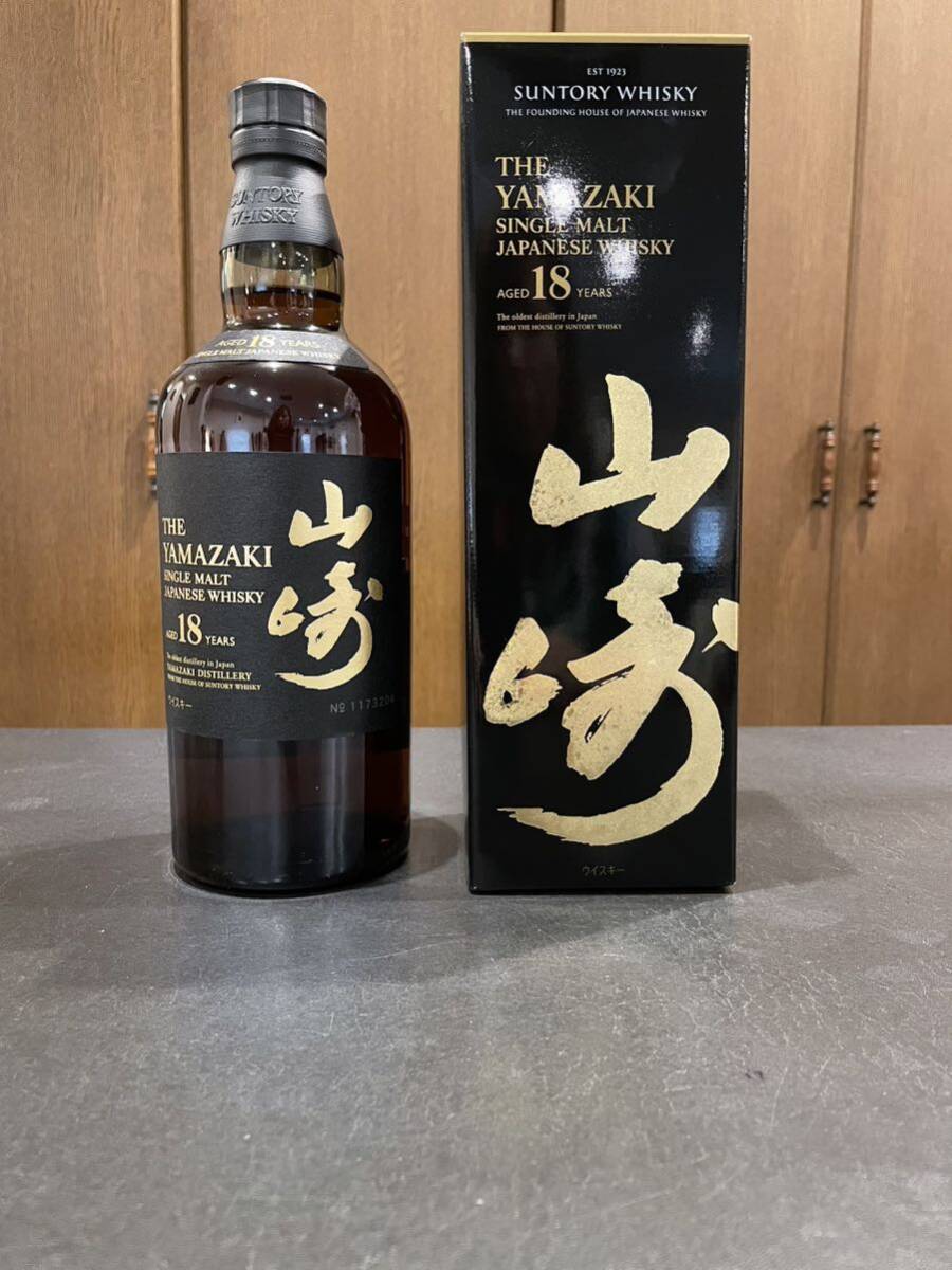 送料無料　【未開栓】サントリー シングルモルトウイスキー 山崎18年 箱付_1