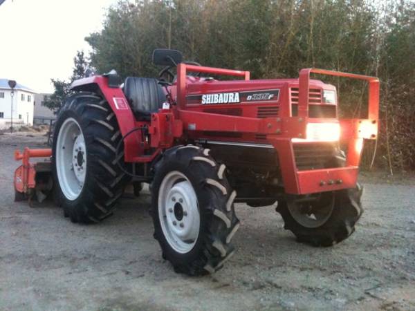 シバウラ SHIBAURA D335F 4WD 33馬力 中古美品トラクター(建設機械