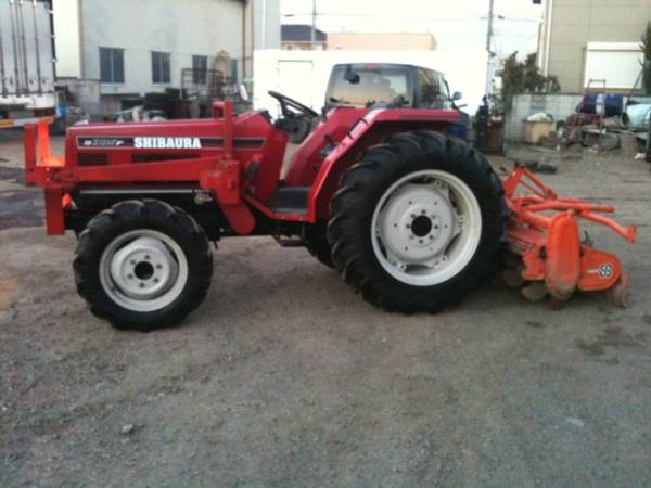 シバウラ SHIBAURA D335F 4WD 33馬力 中古美品トラクター(建設機械