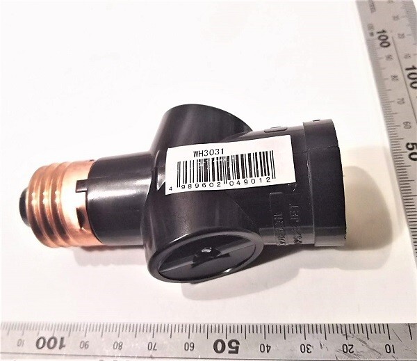 E26口金の電球ソケットにコンセント２口追加 Panasonic製　照明器具　　★鄭5_2