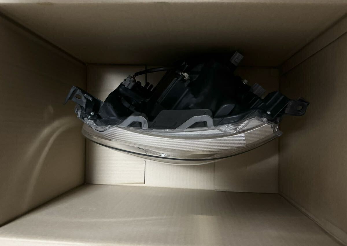 美中古 ムーヴキャンバス 左LEDヘッドライト ユニット LA800S KOITO 100-69038 81170-B2660_2