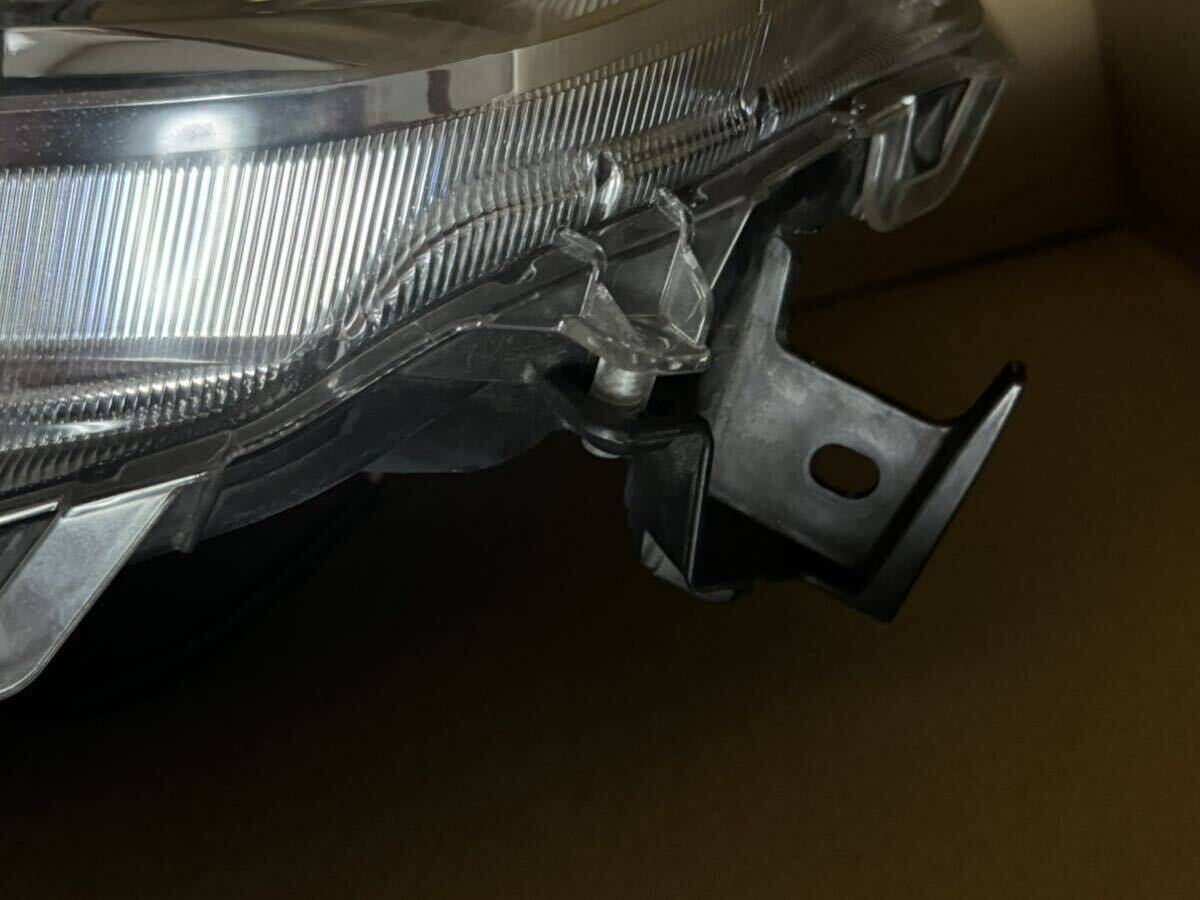 美中古 ムーヴキャンバス 左LEDヘッドライト ユニット LA800S KOITO 100-69038 81170-B2660_5