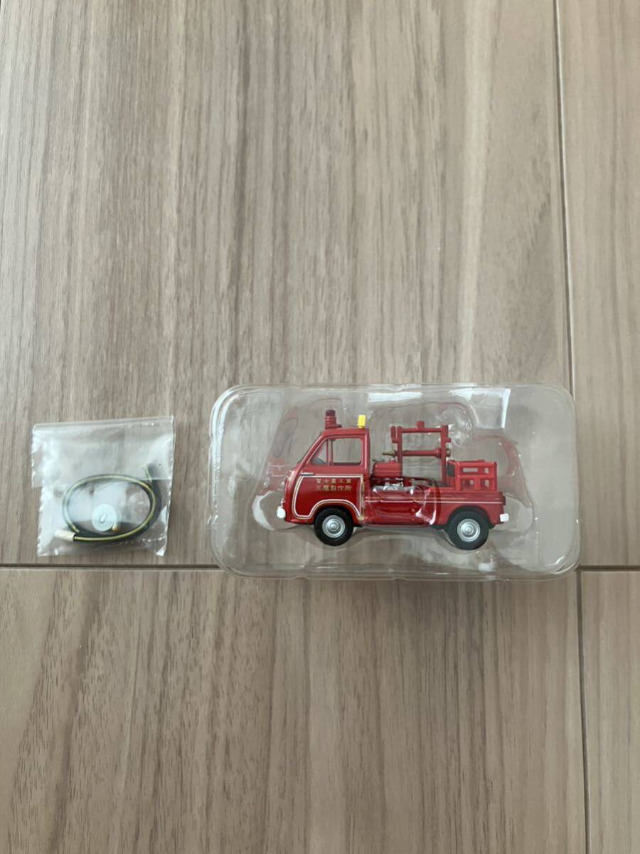 トミカリミテッドヴィンテージ スバルサンバー消防車_4