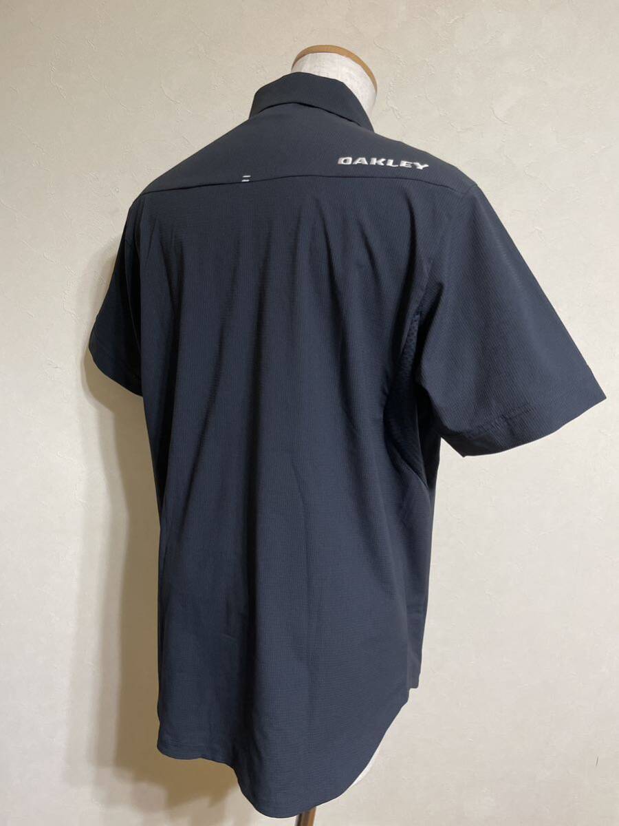 【美品】 OAKLEY GOLF オークリー ゴルフ ウェア 切替し ドライ メッシュ シャツ トップス サイズXL 半袖 黒 401895JP_10