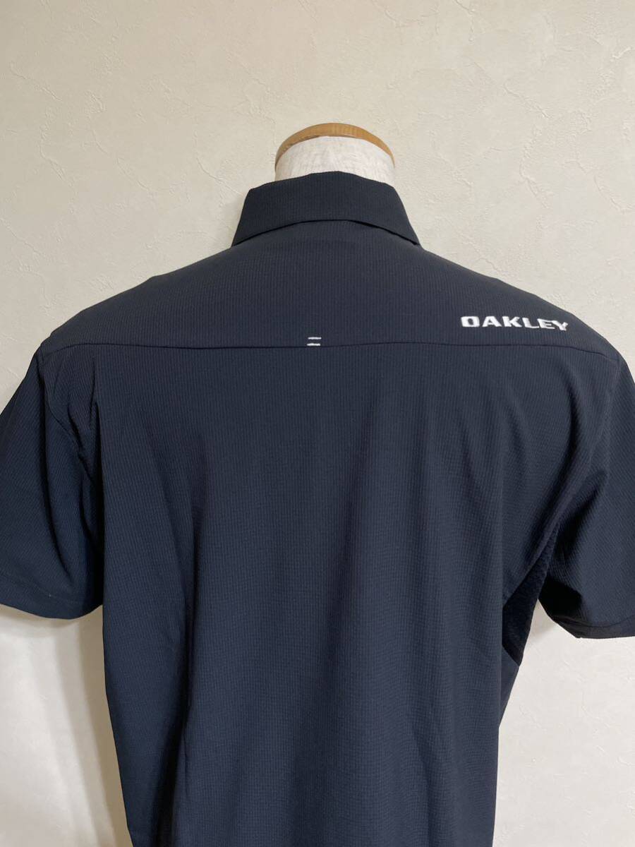 【美品】 OAKLEY GOLF オークリー ゴルフ ウェア 切替し ドライ メッシュ シャツ トップス サイズXL 半袖 黒 401895JP_4
