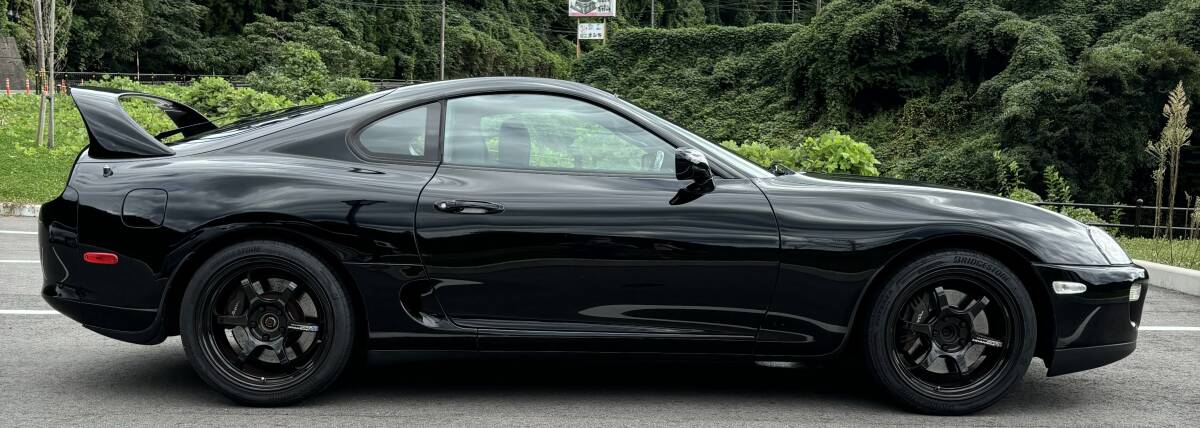 トヨタ スープラ　jza80 6速ターボ　人気の黒　最終型2002年式　純正ガラスヘッドライト　綺麗です_2