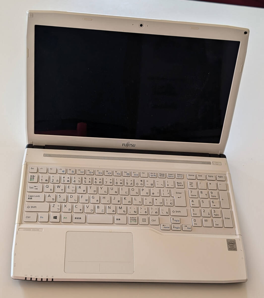 FUJITSU LEFEBOOK AH42/M_1