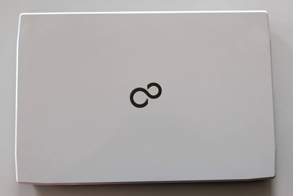 FUJITSU LEFEBOOK AH42/M_3