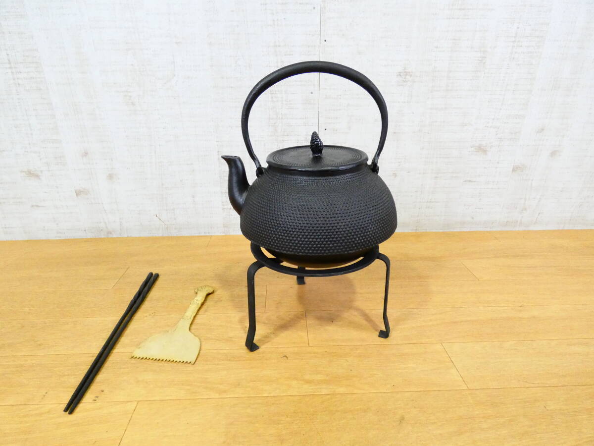 ◇南部鉄器 鉄瓶 南部鉄瓶 旬利休作 重さ約2.7㎏ 工芸品 ＠80(鉄瓶