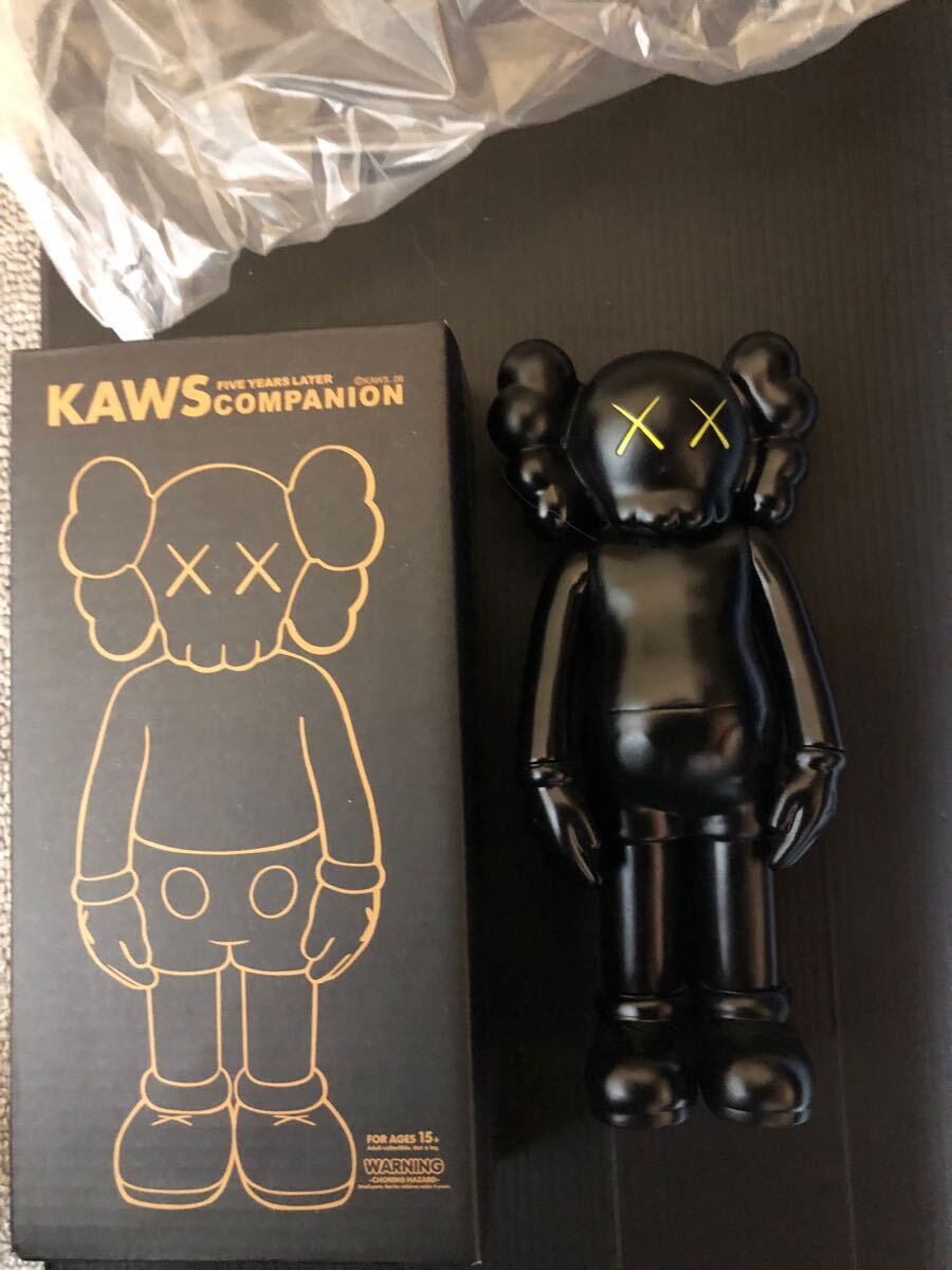 新品未使用KAWS 18cm黒(キューブリック、ベアブリック)｜売買された
