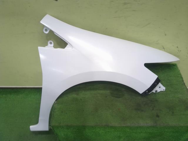 中古 インサイト DAA-ZE2 右Fフェンダー LDA-MF6 NH756P 60211-TM8-A00ZZ インサイト DAA-ZE2 フェンダー 右サイドミラー 60211-TM8 DAA