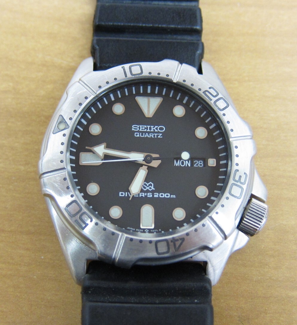 【電池ベルト交換済】セイコー ダイバー 200m 5H26-7A00 クオーツ 中古動作品/電池交換済】☆希少 SEIKO SCUBA ダイバー200m デイデイト
