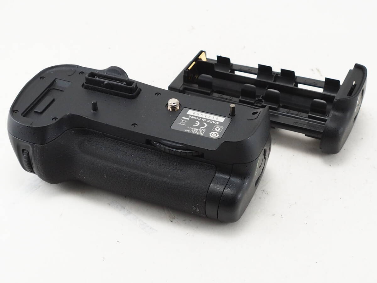 ☆動作未確認☆ ニコン NIKON MB-D12 D800/D800E/D810 単三フォルダー 