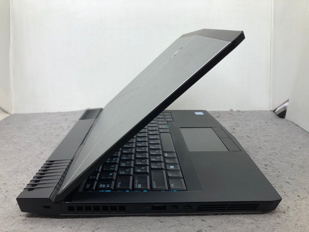 DELL】Alienware 13 R3 Corei7-7700HQ 16GB SSD512GB(OS)+SSD256GB
