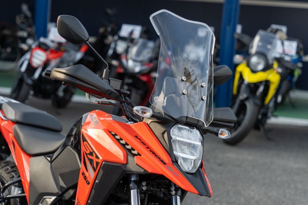 AERO GEARエアロギア　スズキVストローム２５０ＳＸ専用　エアロロングスクリーン　クリア　ＡＧ－ＳＸ０１_4