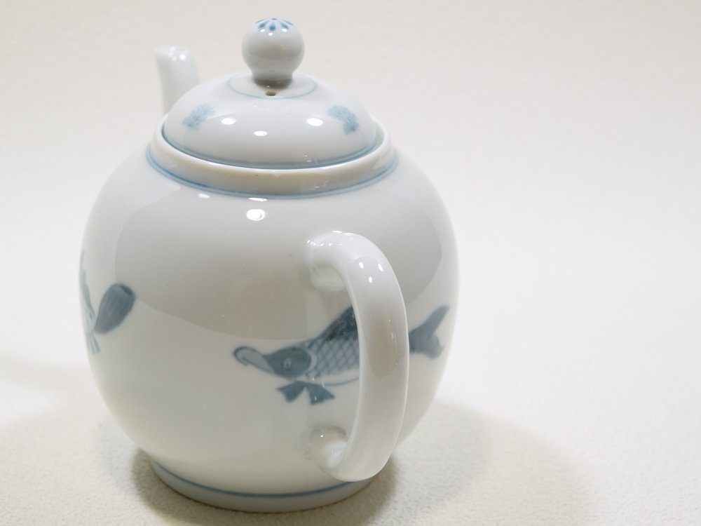 青花磁 青花缶六角茶缶 景徳鎮 陶磁器 装飾品 現代工芸品 美術品
