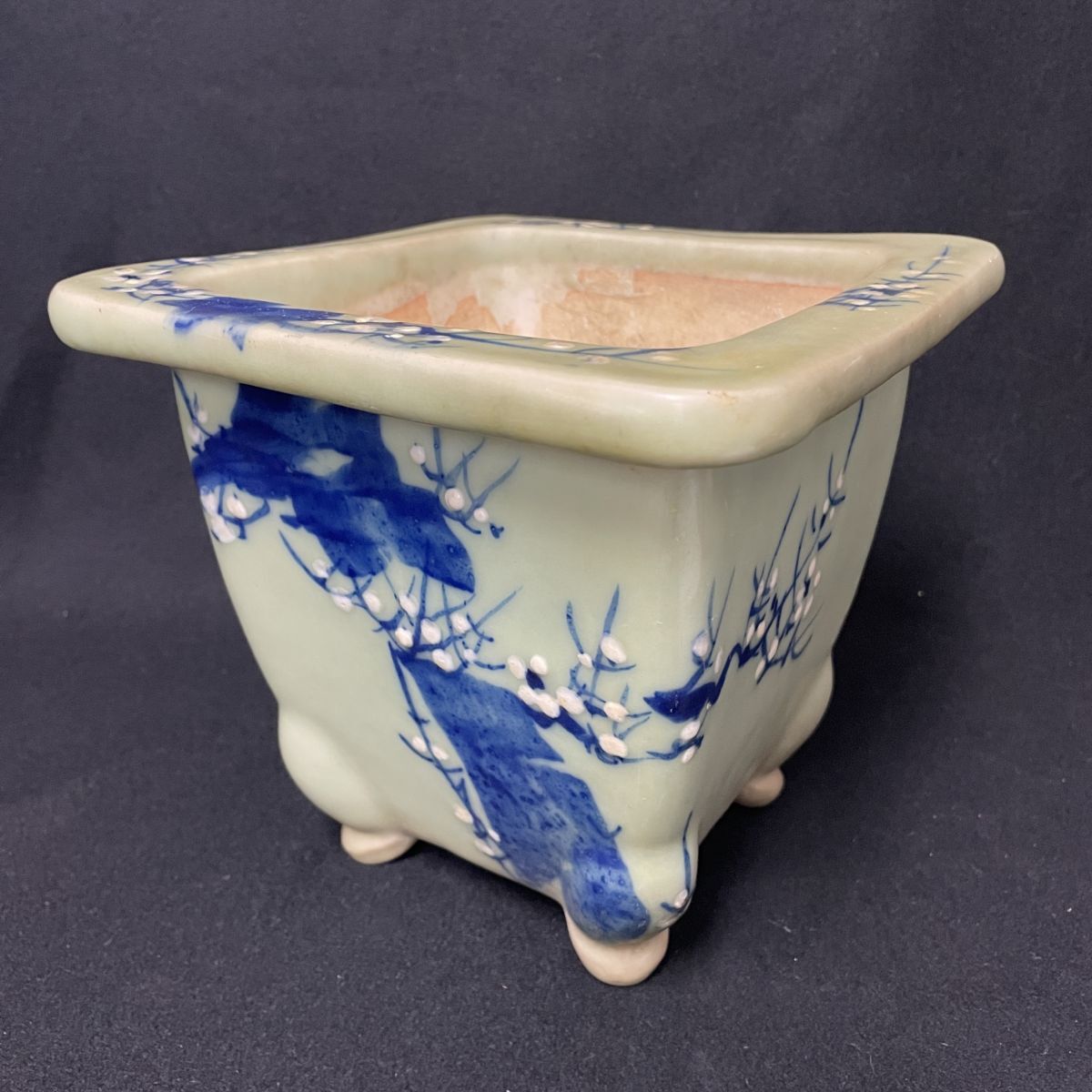 【2025，正規品】 8r164 盆栽鉢 外縁 撫角 反形 懸崖 梅 花 梅花紋 青磁 花盆 四角 正角 古陶磁 植物 時代鉢 絵付 詳細不明 アンティーク 陶器 鑑賞 1000-(鉢)｜売買されたオークション情報、yahooの商品情報をアー 鉢