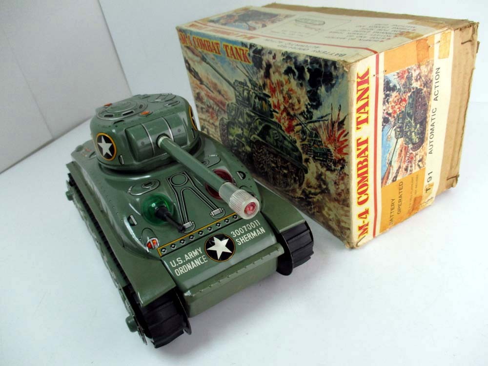 フランスで購入した未使用クロス Taiyo 1950年代製 US Army M-4 Sherman Tank 箱付き完動美品 長さ