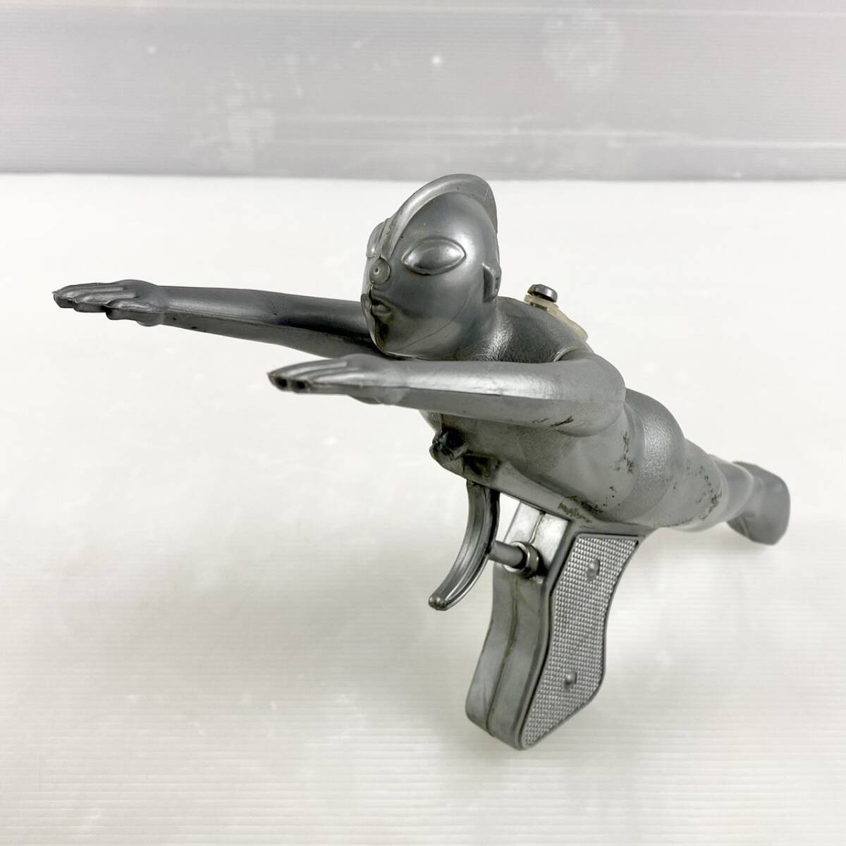 《現状品》当時物/ウルトラマン/水鉄砲/パチ?/無版権/人形/フィギュア/玩具/昭和レトロ/EK06L27RT004