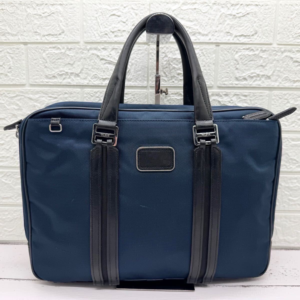 TUMI トゥミ　ブリーフケース ビジネスバッグ　2way A4 ネイビー　紺 トゥミ ビジネスバッグ TUMI - 大容量 鍵付き 【希少 日本限定】 TUMI