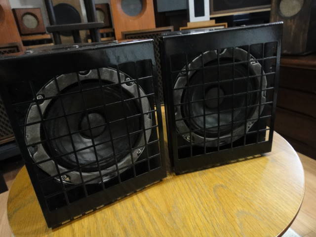 ALTEC 205-8A使用小型密閉箱 (アルテック) ALTEC 205-8A/三角柱BOX