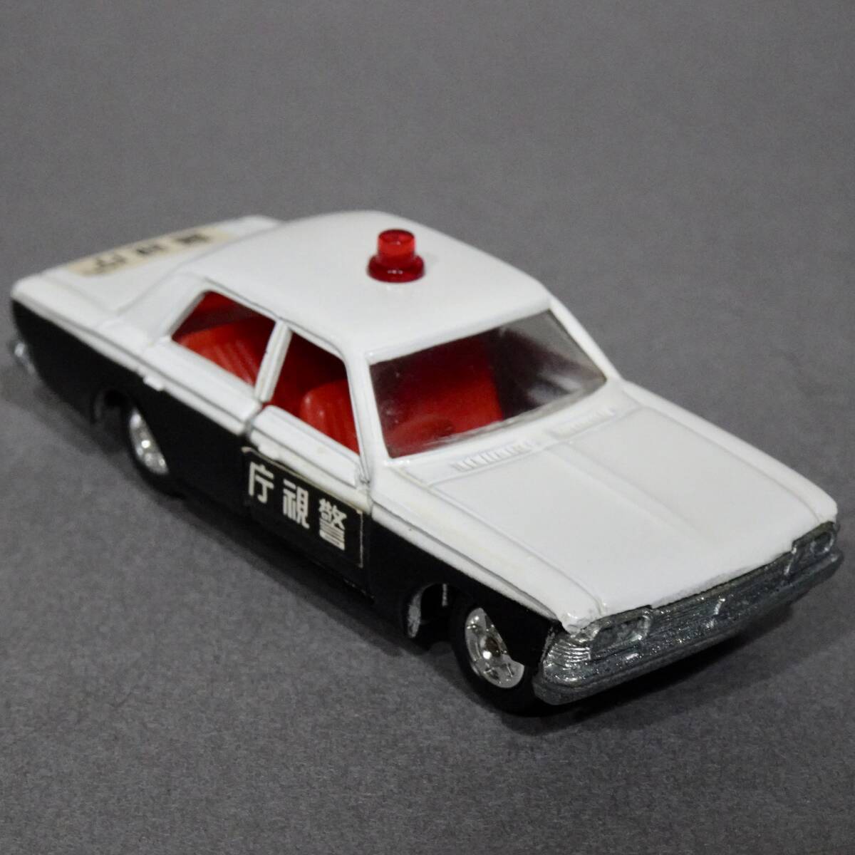 [黒箱トミカ]トヨタ クラウン警視庁パトロールカー1Eホイール(日本製)旧ホイール/トヨペット/パトカー