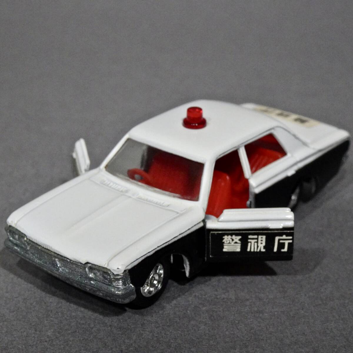 [黒箱トミカ]トヨタ クラウン警視庁パトロールカー1Eホイール(日本製)旧ホイール/トヨペット/パトカー