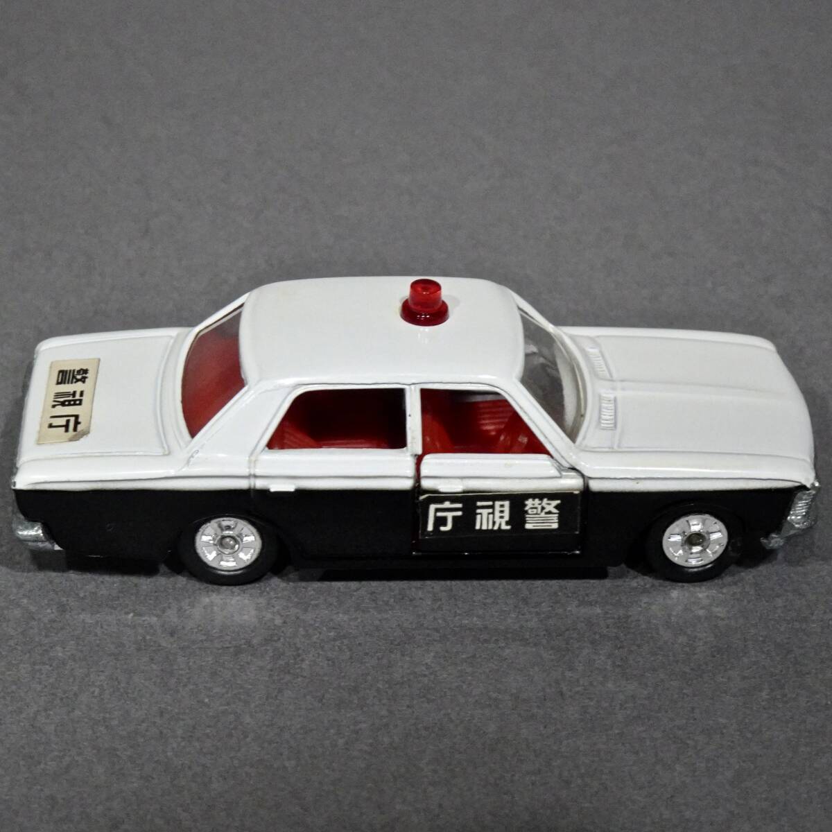 [黒箱トミカ]トヨタ クラウン警視庁パトロールカー1Eホイール(日本製)旧ホイール/トヨペット/パトカー