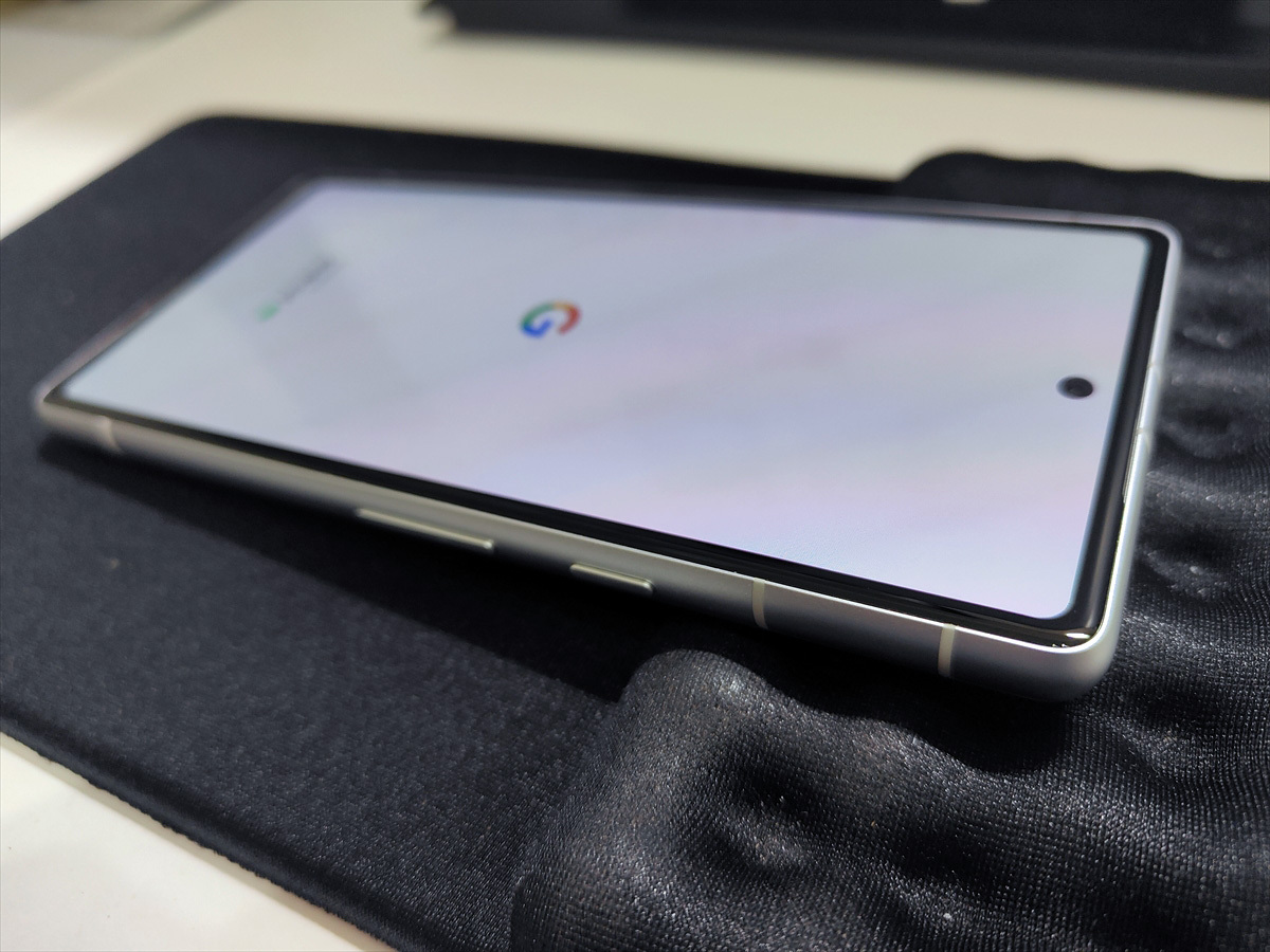 Google Pixel 7a SIMフリー ホワイトカラー オマケつき！！！ 【公式通販】