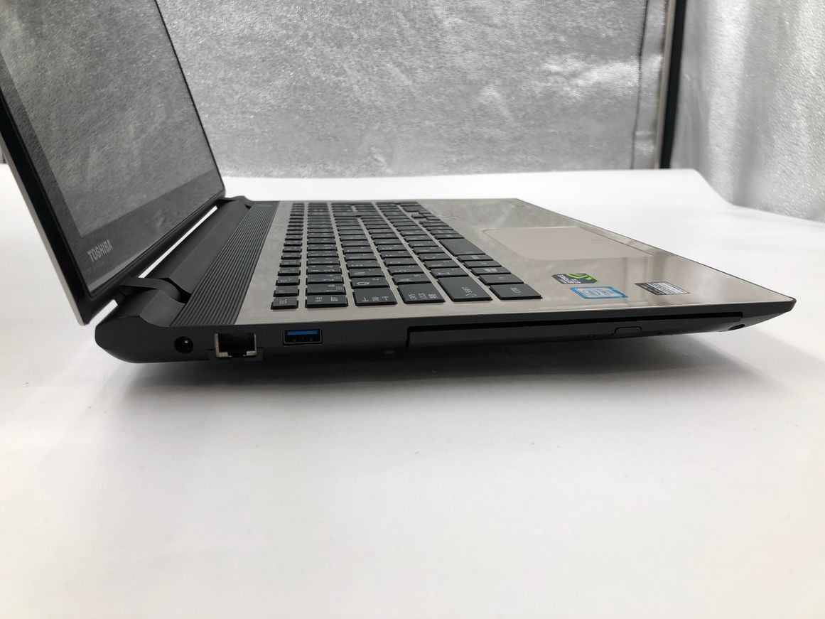 TOSHIBA/ノート/SSD 256GB/第6世代Core i7/メモリ8GB/WEBカメラ無/OS無-