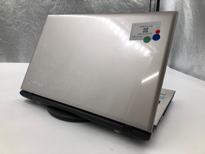 TOSHIBA/ノート/SSD 256GB/第6世代Core i7/メモリ8GB/WEBカメラ無/OS無-
