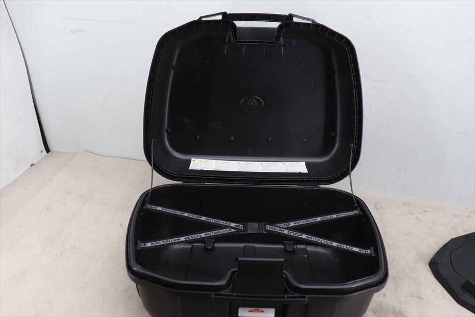 328176 GIVI リアボックス トップケース 52L トレッカー アルミ アドベンチャー ロック用キー2本つき リアボックス 52L GIVI trk52」の人気商品一覧・価格比較 リアケース トップ