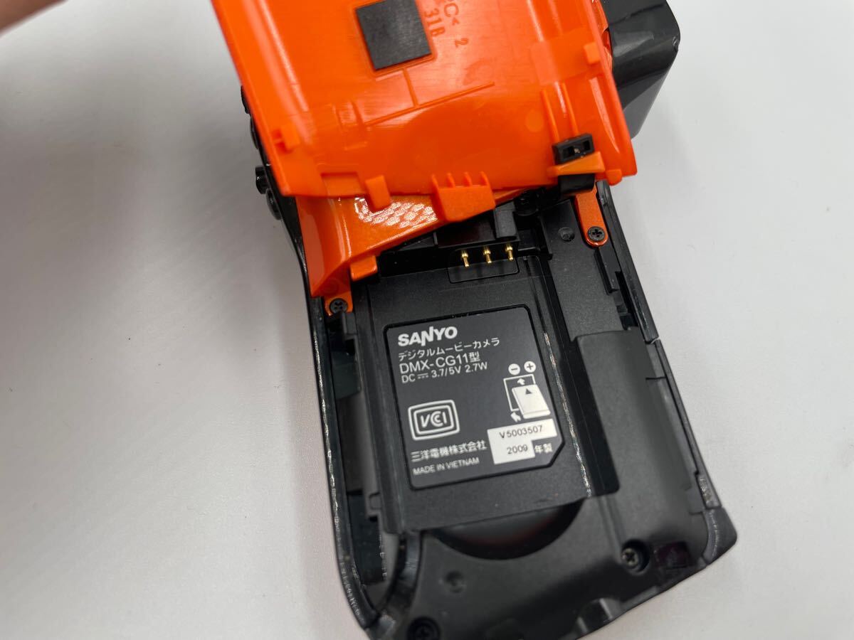 SANYO Xacti DMX-CG11 オレンジ デジタルビデオカメラ バッテリー1個