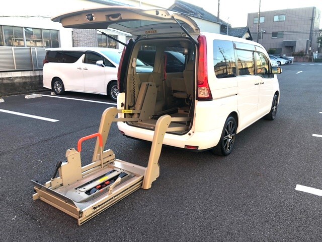 セレナ 日産 | 日産：ライフケアビークル（福祉車両）｜日産セレナ 