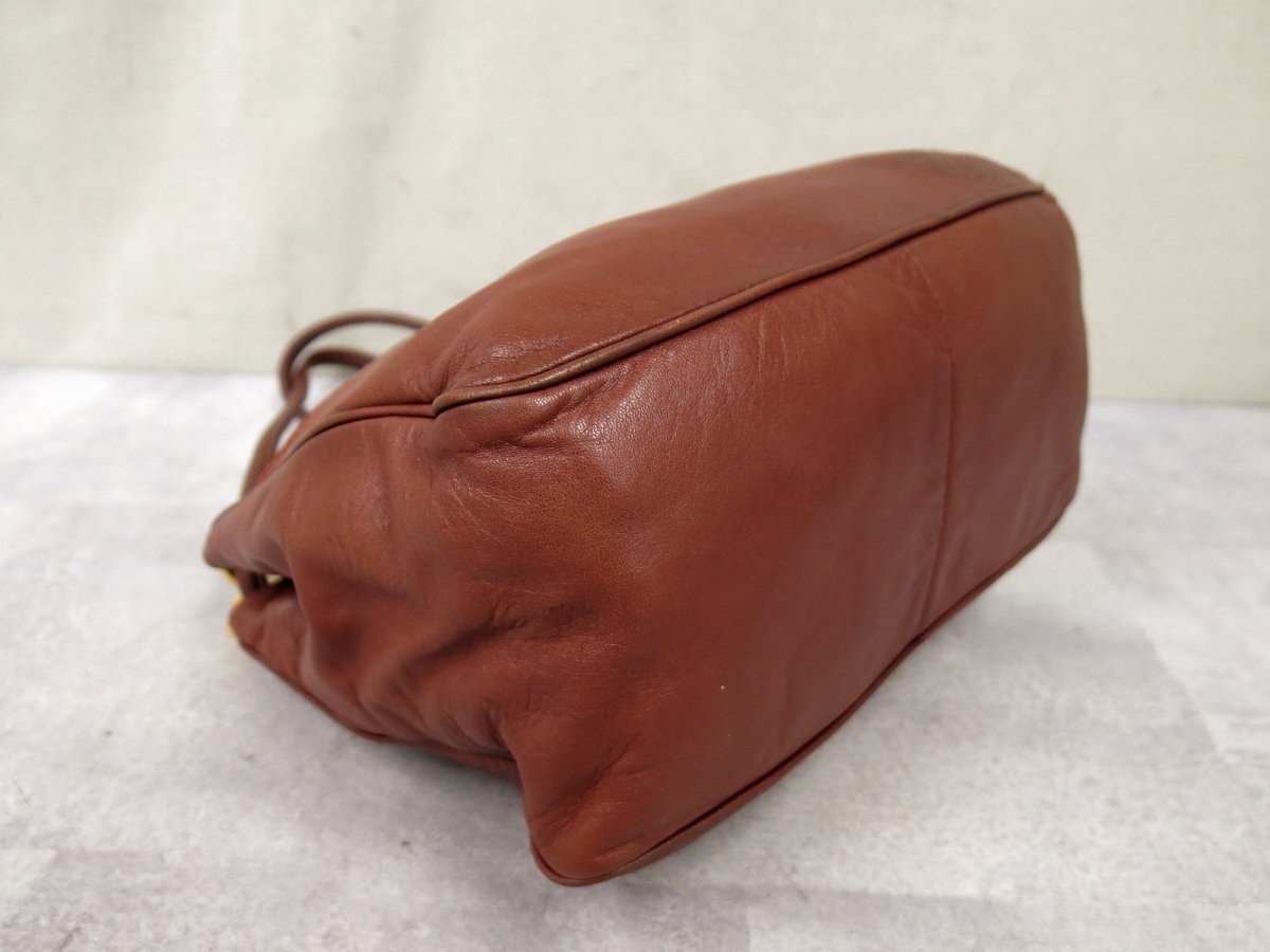 ○超美品○LOEWE ロエベ○アナグラム○ロゴ型押し○ナッパ レザー 本革