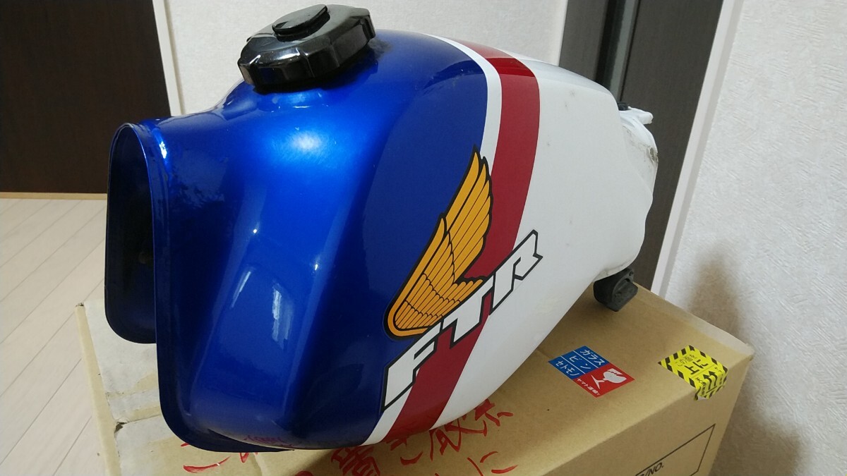 FTR223 MC34 ホンダ 純正 燃料タンク フューエルタンク Yahoo 