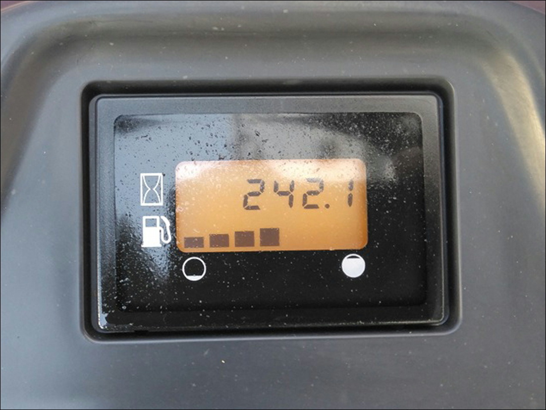 【H-2859】中古品 Yanmar / ヤンマー 乗用野菜移植機 PW20R 241時間 2条植 12.9馬力 キャベツ【引き取り限定・静岡県浜松市】_9