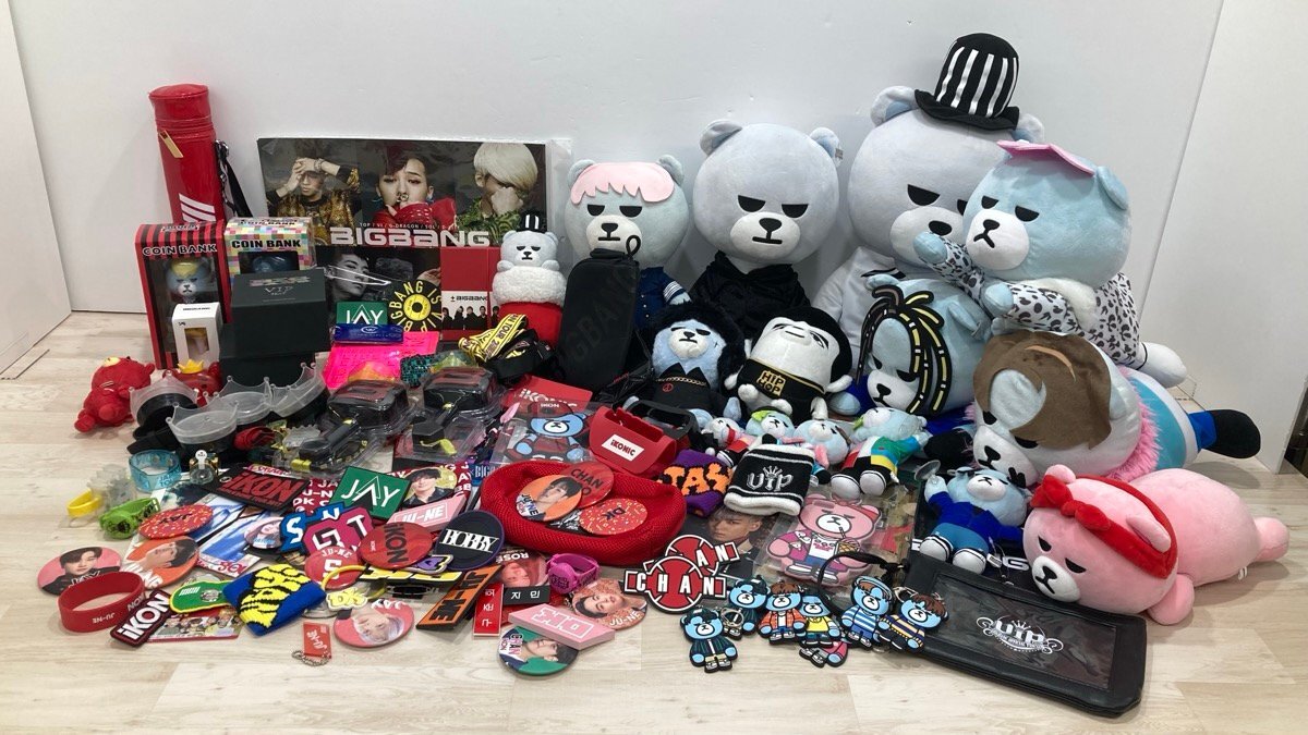 K-pop BIGBANG ビッグバン KRUNK ( ぬいぐるみ ペンライト 缶バッジ