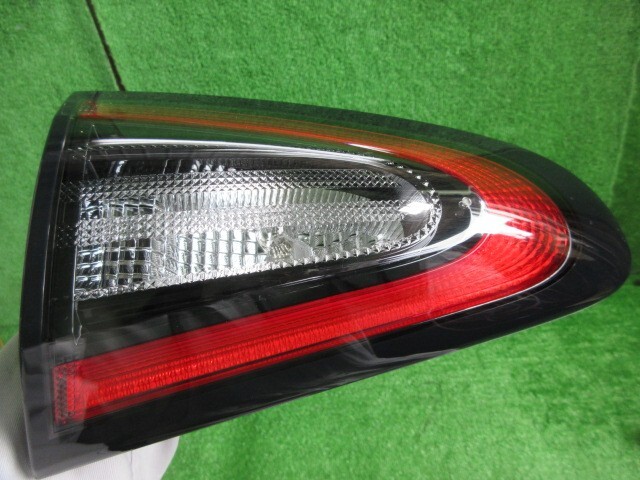 シエンタ NSP170G 前期 右テール&frasl;フィニッシャーテール 0 グーネット トヨタ シエンタ NSP170G 右フィニッシャー 52-286