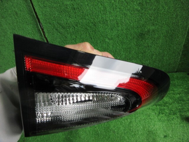 シエンタ NSP170G 前期 右テール&frasl;フィニッシャーテール 0 グーネット トヨタ シエンタ NSP170G 右フィニッシャー 52-286
