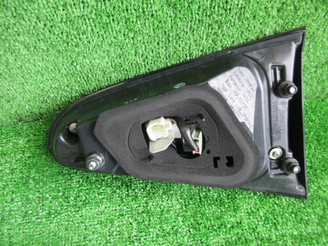 シエンタ NSP170G 前期 右テール&frasl;フィニッシャーテール 0 グーネット トヨタ シエンタ NSP170G 右フィニッシャー 52-286