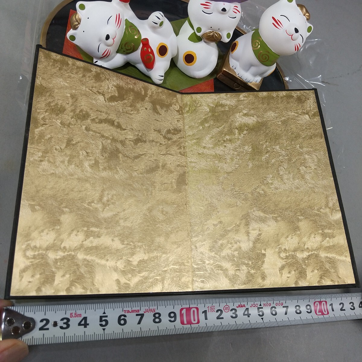 6576○同梱NG 未使用 ひな祭り 翆泉 金彩 子猫三匹 招き猫 福猫 金屏風